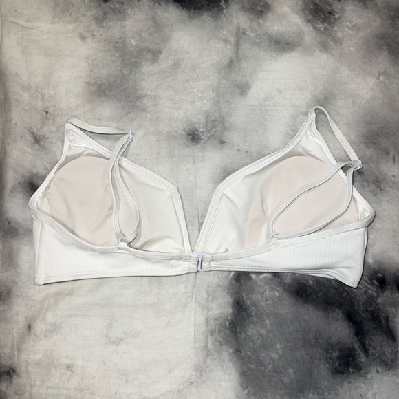 Garage bikini top - Picture 3 of 3